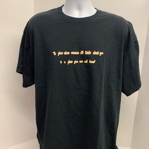 Gildan Naruto Shippuden Naruto and Hinata kissing size 2XL